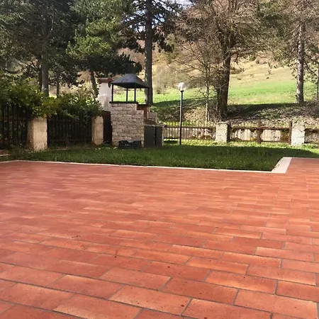 Casa Garden Clara Рокказаро